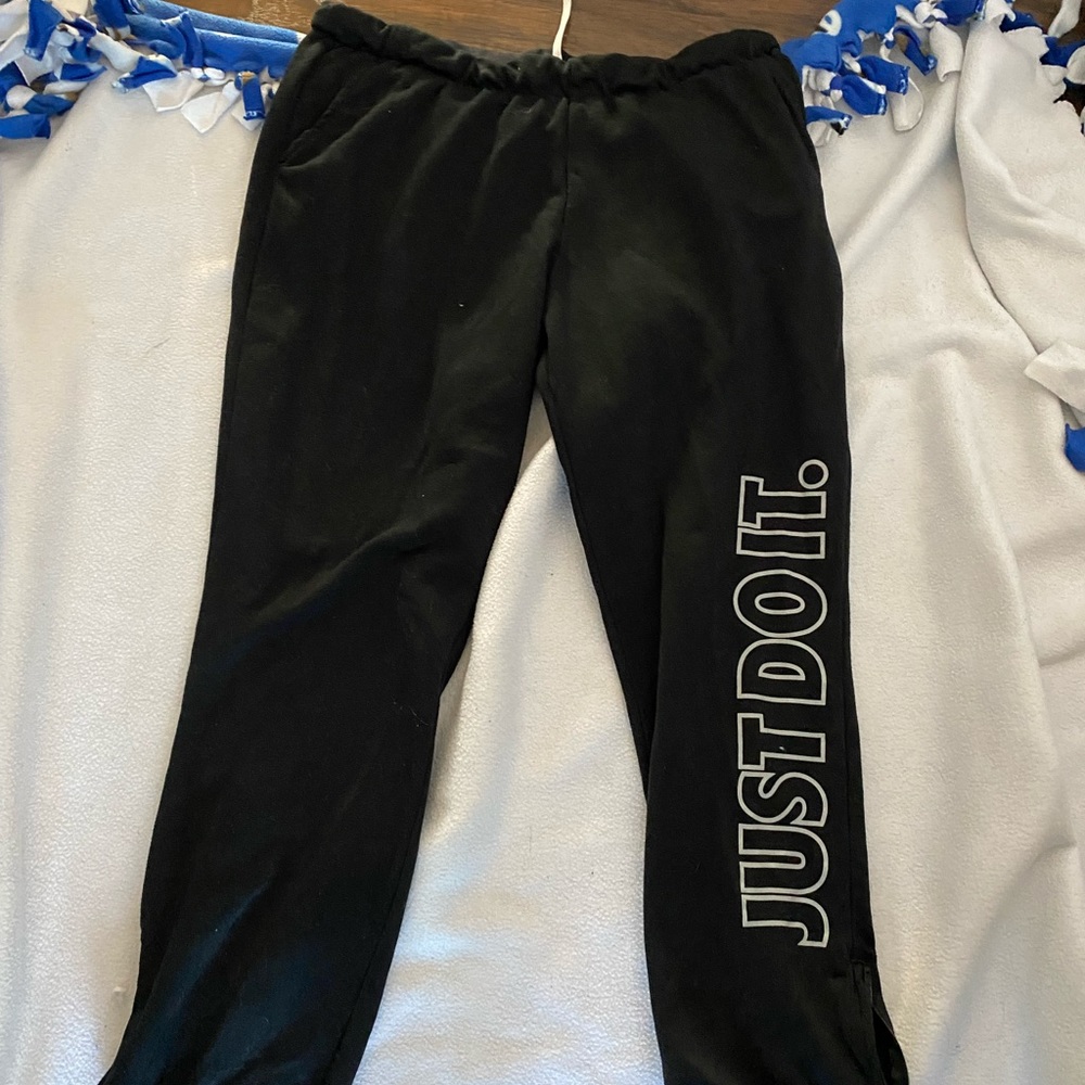 Nike dry fit joggers!!